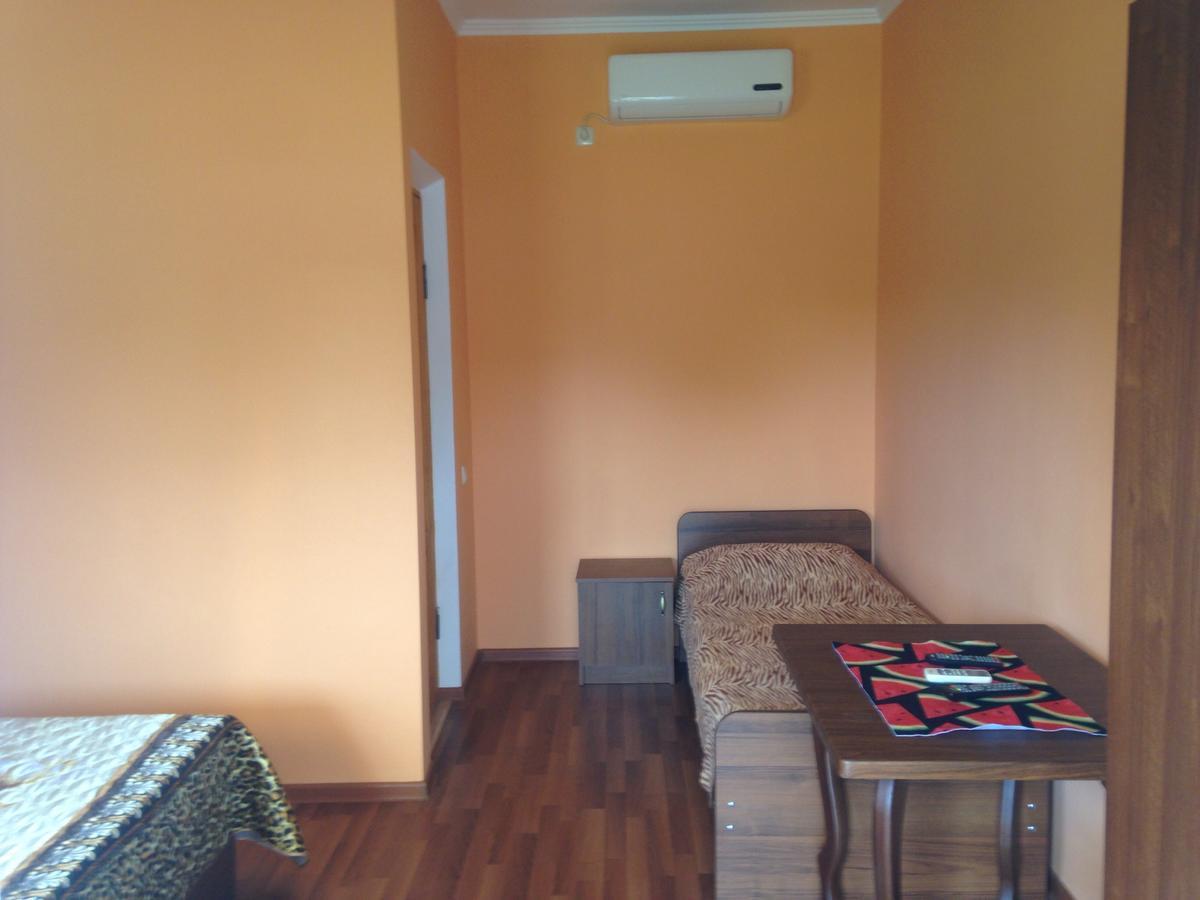 Изабелла Hotel Pizunda Luaran gambar