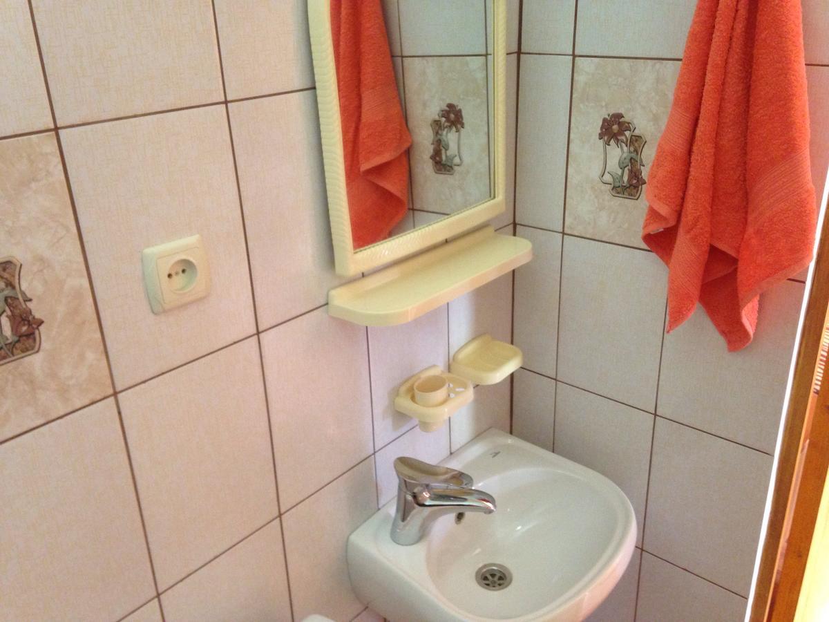 Изабелла Hotel Pizunda Luaran gambar